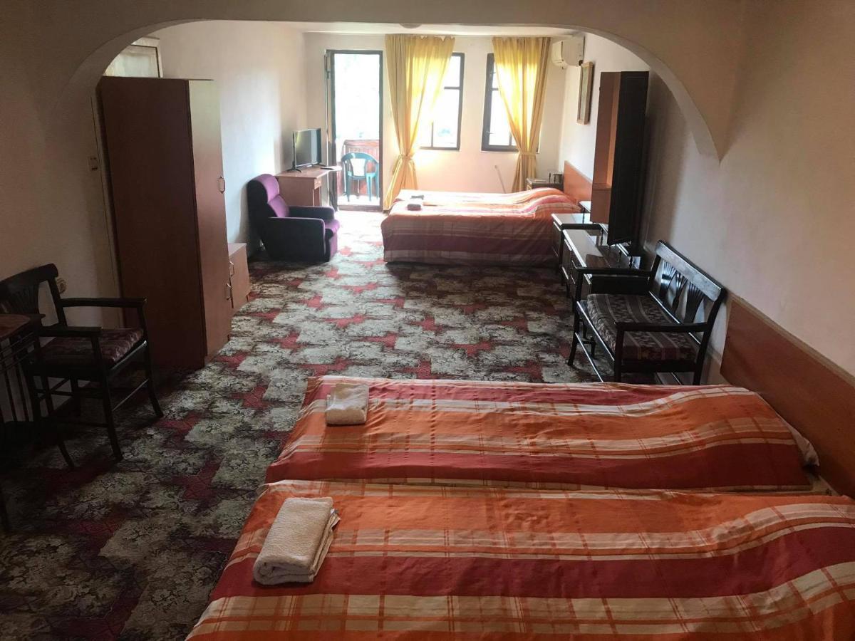 Guestrooms Ross Veliko Tarnovo Buitenkant foto