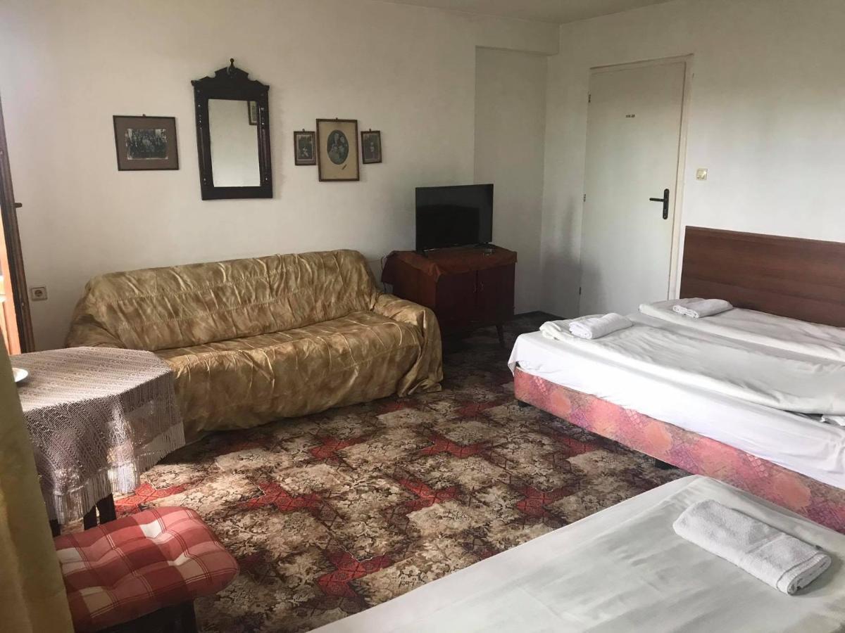 Guestrooms Ross Veliko Tarnovo Buitenkant foto